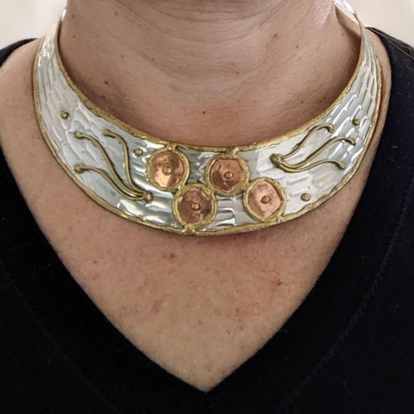 Collar Style Necklace Silver-Gold-Rose Metals - Picture 5 of 5